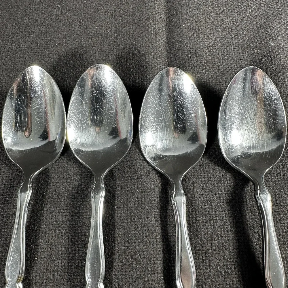 Oneida Satinique 18/8 Stainless Steel Teaspoon (Set of 4)